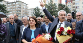 Mızraklı’dan mahkeme kararı sonrası ilk sözler: Direnmek yaşamaktır! Berxwedan Jîyane!