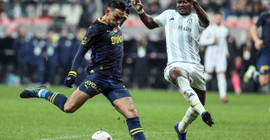 4 gollü derbinin kazananı Fenerbahçe oldu