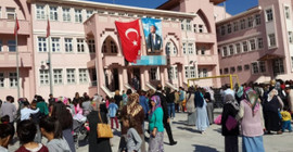 İddia: Denizli'de okul müdürü, bağış parasını dövize çevirip kendi hesabına attı