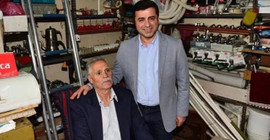 Selahattin Demirtaş'a başsağlığı mesajları: 'Tahir amca oğluna hasret gitti'
