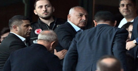 Parmak sallayıp maçtan ayrılmıştı: Beşiktaş maçında Büyükekşi'ye küfür etmekle suçlanan 41 kişiye kamu davası