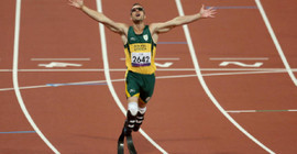 Eski paralimpik yıldız Oscar Pistorius, kız arkadaşını öldürdükten 11 yıl sonra serbest bırakıldı