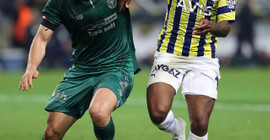 Fenerbahçe sahasında 7 golle kazandı