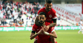Trabzonspor, Antalya'dan 1 puanla döndü
