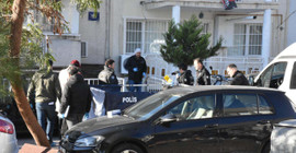 İzmir'de öğretim üyesi ailesini katletti: Üzerinden 4 tabanca çıktı