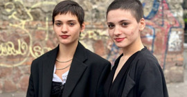 Doğum sırasında başkasına satılan ikizler TikTok'ta birbirini buldu