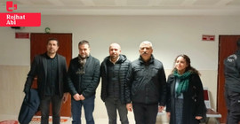 Diyarbakır'da yargılanan 18 gazetecinin duruşması ertelendi