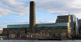 Londra'da Tate Modern binasından düşen bir kişi öldü