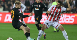 Galatasaray, Samsunspor'u 2-0 yendi