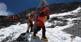 Everest Dağı'na dışkı bırakmak yasaklanıyor: Torbalar dönüşte kontrol edilecek