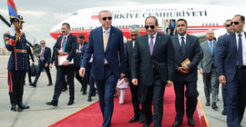 Erdoğan 12 yıl sonra Mısır'da: Sisi karşıladı