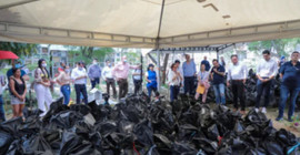 Barış süreci: Kaybedilenlerini arayan Kolombiya'da bir mezarlıkta onlarca ceset bulundu