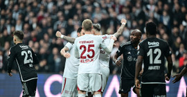 Beşiktaş kendi kalesine gol attı, 3 puanı Galatasaray aldı