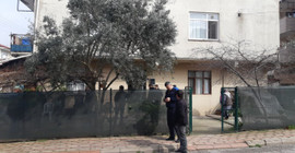 Yalnız yaşadığı evinde ölü bulundu