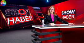 Bahar dizisinin yıldızı Demet Evgar'ın Show Ana haberi sunması büyük ilgi gördü