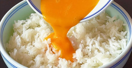 Arta kalan pilavı çöpe atmayın. Ondan çok lezzetli bir yemek yapılıyor