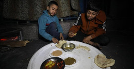 Gazze'de ramazan sofraları boş: 'Yemek yemek istiyoruz, ekmek istiyoruz'