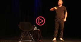 Kürt stand-up’çı Erdal Kaya’nın gösterisi ilk kez Kıbrıs'ta: ‘Kürtlerin yaşadığı her yere gitmek istiyorum'