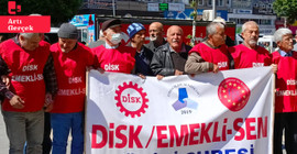 Emekliler Adana'da eylem yaptı: 'Bugün burada yarın sandıktayız'