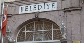 AKP ve kayyım yönetimindeki belediyeler borç batağında