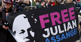 Londra'daki Yüksek Mahkeme, Assange'a, ABD'ye iadesine itiraz etme fırsatı tanıdı