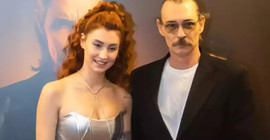 Erdal Beşikçioğlu, kızıyla film galasına katıldı