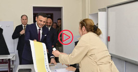 CHP İstanbul il Başkanı Özgür Çelik, Bahçelievler'de oy kullandı