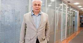 'Ekonomi yavaşlar, kur-faiz oynaklığı artabilir'