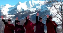 Faşist müzik grubu köylüleri ayağa kaldırdı