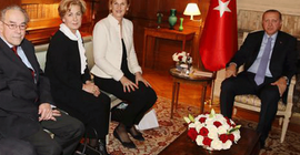 Osmanlı'nın 'gerçek' torunlarını ağırladı