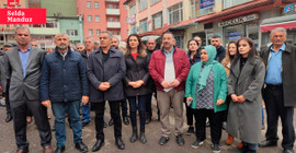 YSK'nin Kars kararı protesto edildi: 'Taşıma seçmenler çıkarıldığında seçimin kazananı DEM Parti'dir'