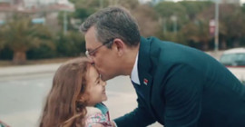 Özgür Özel'den videolu bayram mesajı: Türkiye kazandı