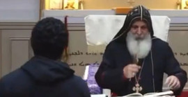 Avustralya'da kiliseye canlı yayında saldırı: Papaz bıçaklandı
