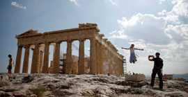 Akropolis'te 'zenginlere özel' 5 bin euroluk tur, arkeologları kızdırdı