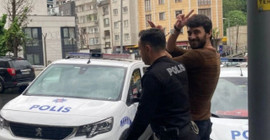 Polis şiddetini görüntüleyen gazeteci serbest bırakıldı