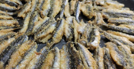 Hamsi kuru oluyorsa bu teknikle asla kuru olmuyor! Yavan ve kuru olmayan hamsinin sırrı