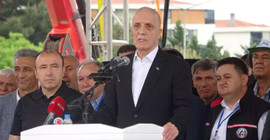 Türk-İş, 1 Mayıs'ı Bursa'da kutladı... Gündem: Asgari ücret, enflasyon, işçi hakları ve vergi sistemi