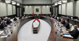 AKP kulislerine göre yeri 'sağlam' 5 bakan