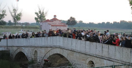 Kakava Şenlikleri üçüncü gününde: Dileklerini Tunca Nehri'ne bıraktılar