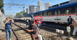 İzmir'de İZBAN raydan çıktı, yolcular tahliye edildi