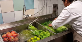 Manavlar bu sırrı öğrenmenizi istemiyor. Sebzeleri çürümeden saklamanın yolları