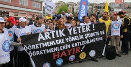 Okullarda şiddet sürüyor: Öğretmen, kopya çekerken yakaladığı öğrencisi tarafından bıçaklandı