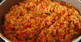 Bulgur pilavını daha lezzetli hale getirmenizi sağlayacak tarif! Lezzeti iki kat birden artıyor