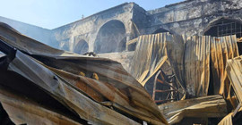 Kerkük'ün tarihi çarşısında yangın: 100'den fazla dükkan kül oldu, kundaklama şüphesi var