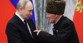 Müttefiklerin Ukrayna'ya verdikleri silahlarla Rusya'nın içinin vurulmasına izin vermesi: Moskova 'dananın kuyruğu kopar' dedi