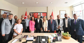 İYİ Parti'den topluca istifa eden Bakırköy İlçe Örgütü, CHP'ye katıldı