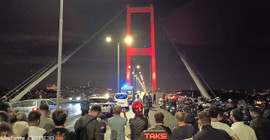 Boğaz Köprüsü’nde bireysel eylem: Köprü yeniden trafiğe açıldı
