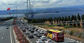 Osmangazi Köprüsü'nde bayram trafiği yoğunluğu