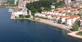Çeşme, Bodrum ve Alaçatı'da fiyatlar yükselince tatilcilerin gözdesi olan ilçe...