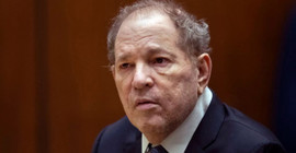 Taciz ve cinsel saldırı suçundan yargılanan Harvey Weinstein hastaneye kaldırıldı